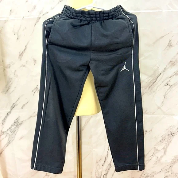 Air Jordan track pants size 4 - Picture 1 of 4